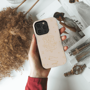 Hopcover iPhone telefono deklas su zodiaku dvyniai smelio spalvos