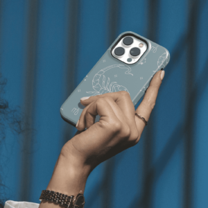 Hopcover iPhone telefono deklas su zodiaku skorpionas melynos spalvos