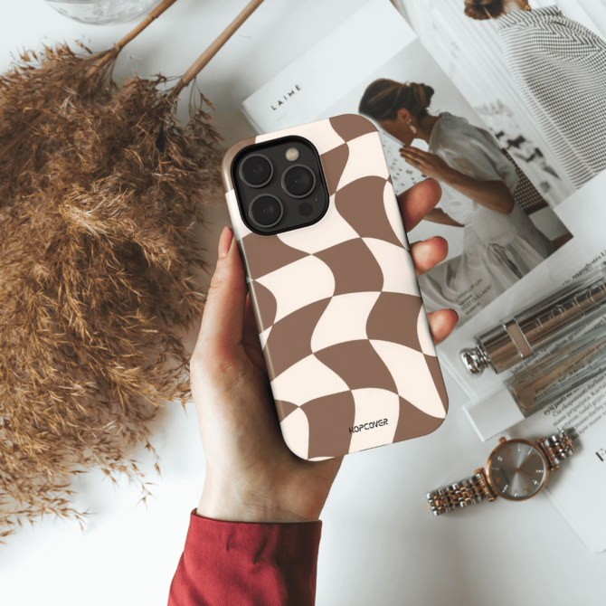 Hopcover iPhone telefono dekliukas rudos spalvos languotas printas