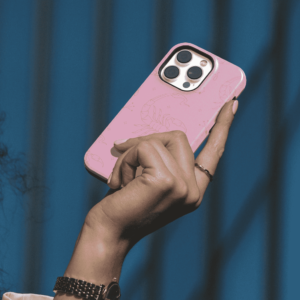 Hopcover iPhone telefono deklas su zodiaku skorpionas rozines spalvos